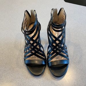 THE LIMITED Black heeled sandals